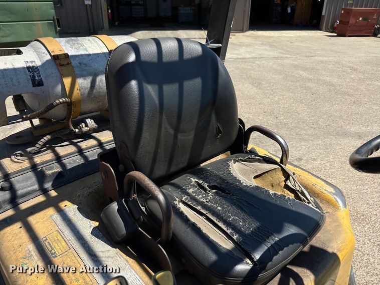 image for item EA7486 Daewoo G25E-3 forklift