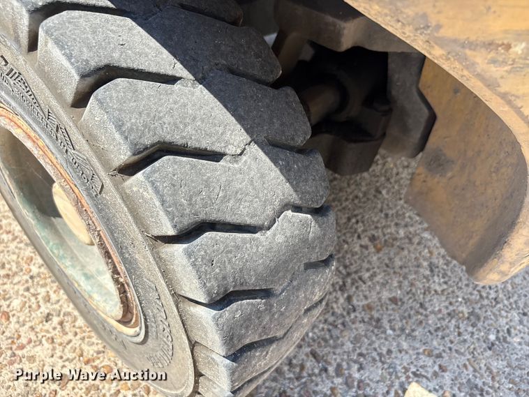 image for item EA7486 Daewoo G25E-3 forklift