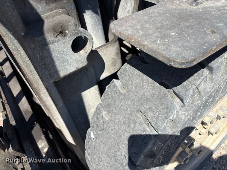 image for item EA7486 Daewoo G25E-3 forklift