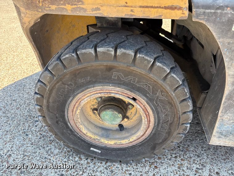 image for item EA7486 Daewoo G25E-3 forklift