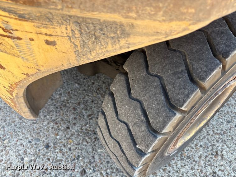 image for item EA7486 Daewoo G25E-3 forklift