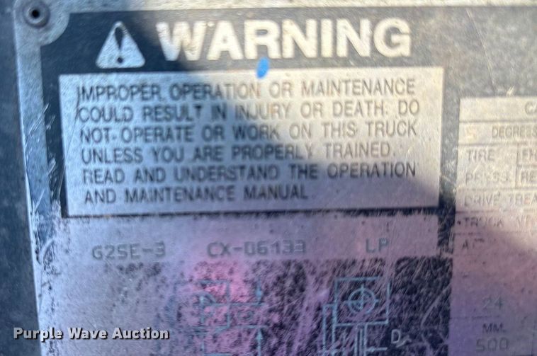 image for item EA7486 Daewoo G25E-3 forklift