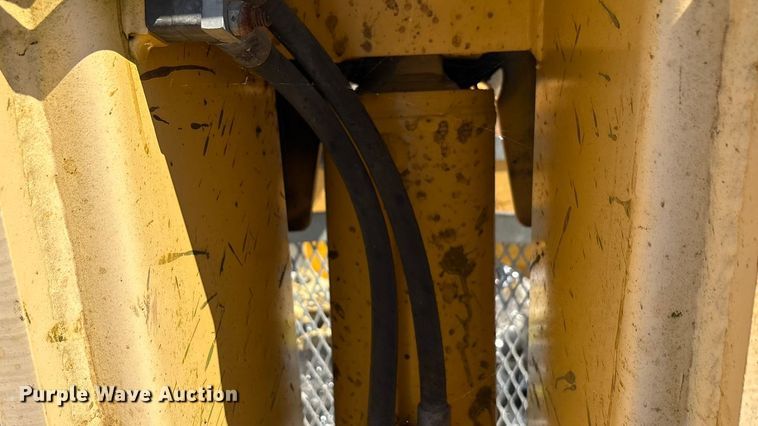 image for item EA7487 Gehl DL944H telehandler