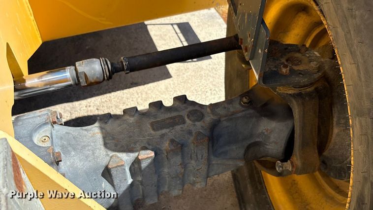 image for item EA7487 Gehl DL944H telehandler