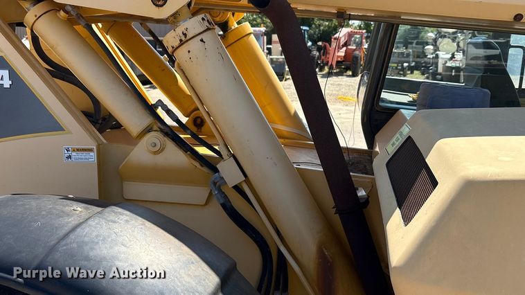 image for item EA7487 Gehl DL944H telehandler