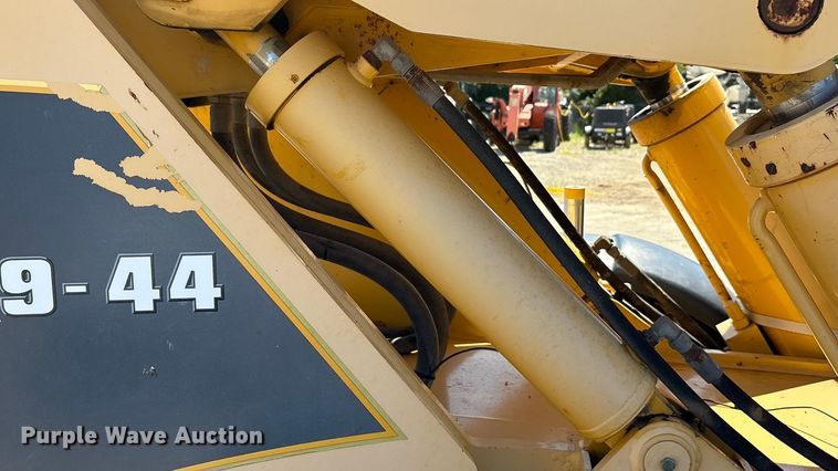 image for item EA7487 Gehl DL944H telehandler