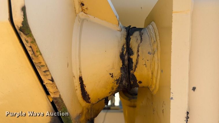 image for item EA7487 Gehl DL944H telehandler