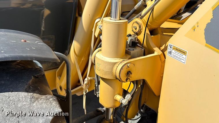 image for item EA7487 Gehl DL944H telehandler