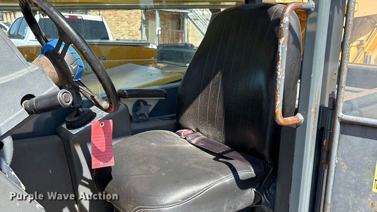 image for item EA7487 Gehl DL944H telehandler