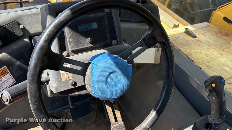 image for item EA7487 Gehl DL944H telehandler