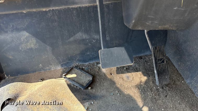 image for item EA7487 Gehl DL944H telehandler