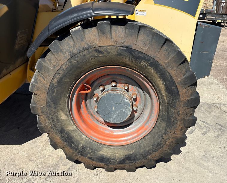 image for item EA7487 Gehl DL944H telehandler