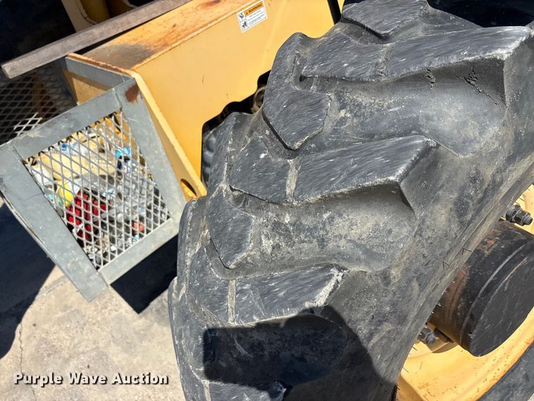 image for item EA7487 Gehl DL944H telehandler