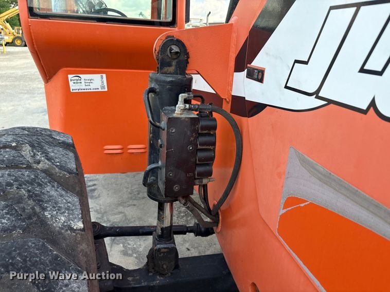 image for item EA7488 2008 JLG Skytrak 8042 telehandler