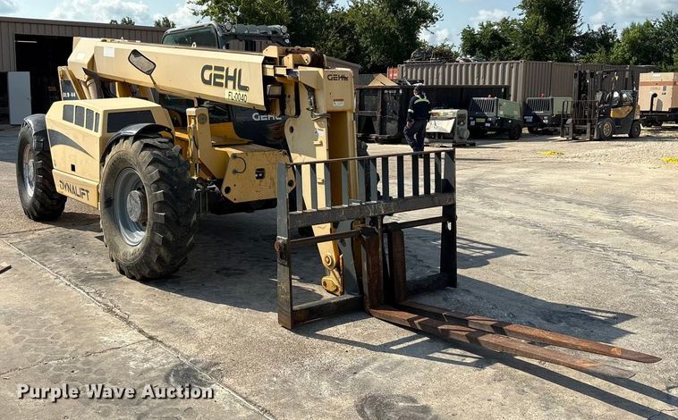 image for item EA7489 2007 Gehl DL944 telehandler