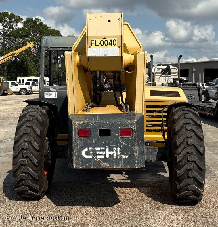 image for item EA7489 2007 Gehl DL944 telehandler