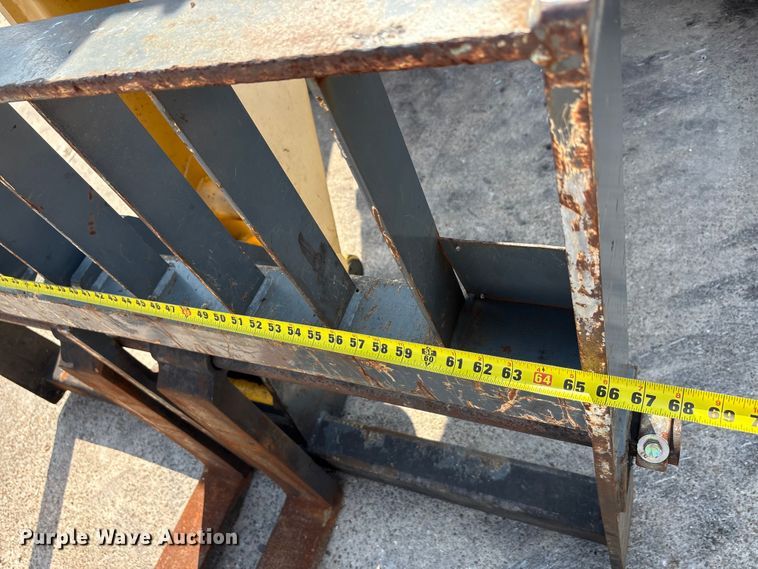 image for item EA7489 2007 Gehl DL944 telehandler