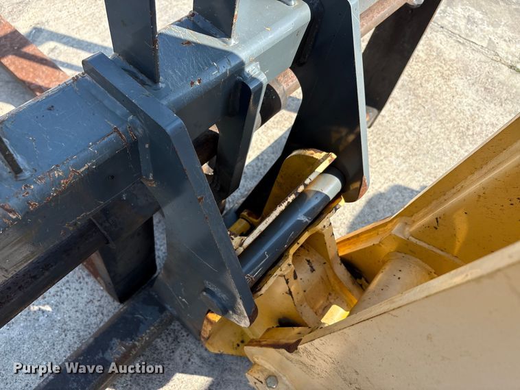 image for item EA7489 2007 Gehl DL944 telehandler