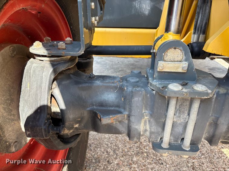 image for item EA7489 2007 Gehl DL944 telehandler