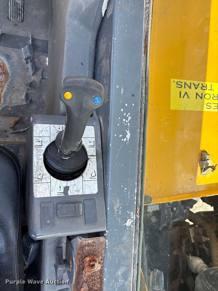 image for item EA7489 2007 Gehl DL944 telehandler