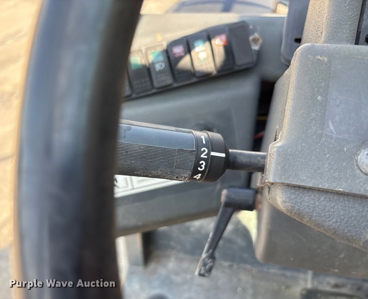 image for item EA7489 2007 Gehl DL944 telehandler