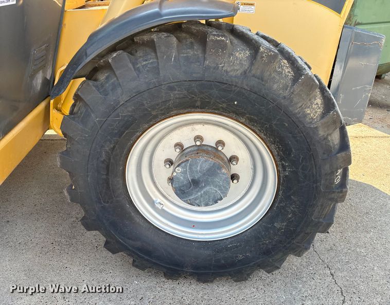 image for item EA7489 2007 Gehl DL944 telehandler