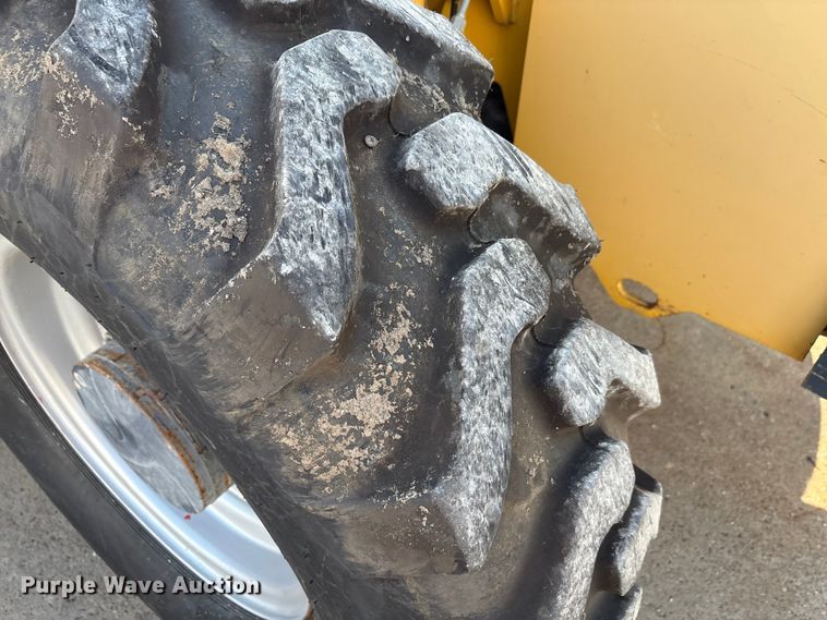 image for item EA7489 2007 Gehl DL944 telehandler