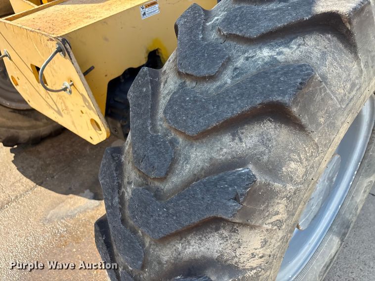 image for item EA7489 2007 Gehl DL944 telehandler