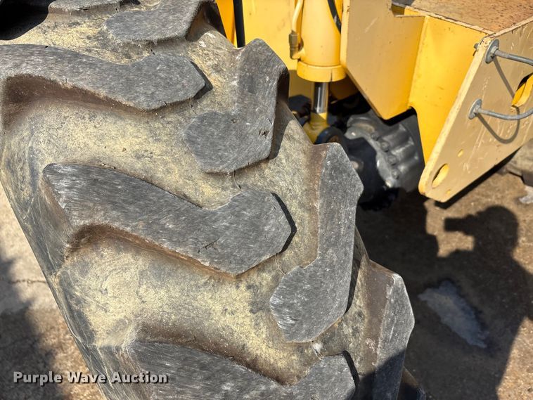 image for item EA7489 2007 Gehl DL944 telehandler