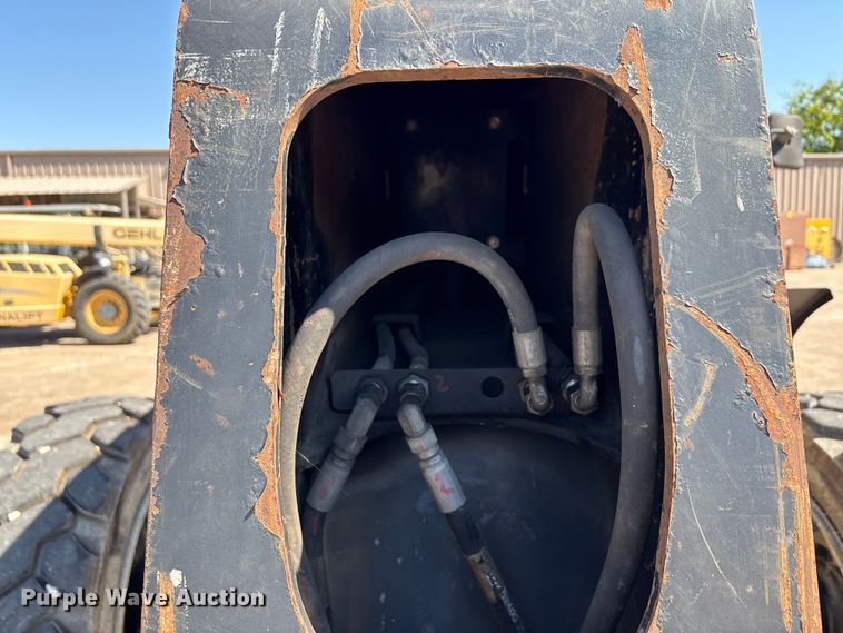 image for item EA7490 2013 JLG G9-43A telehandler