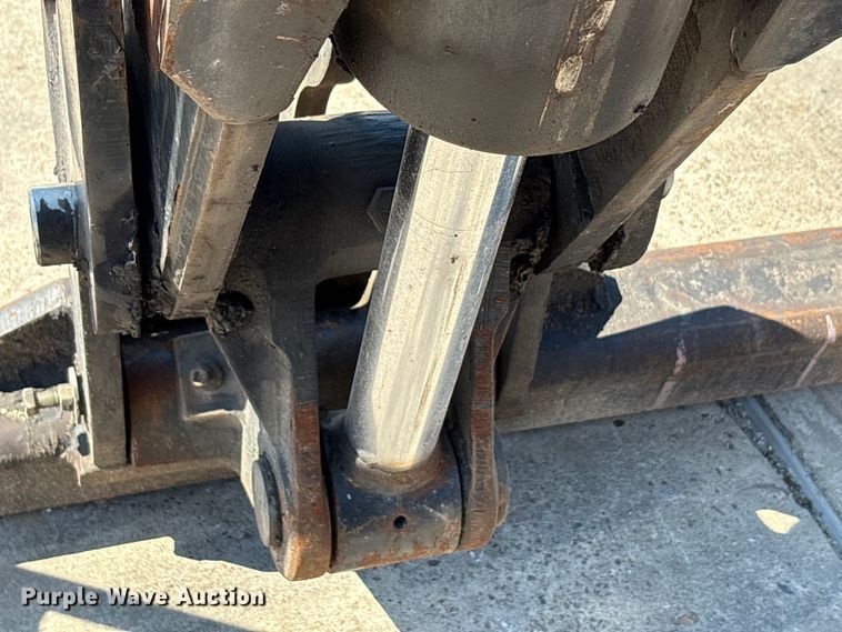 image for item EA7490 2013 JLG G9-43A telehandler