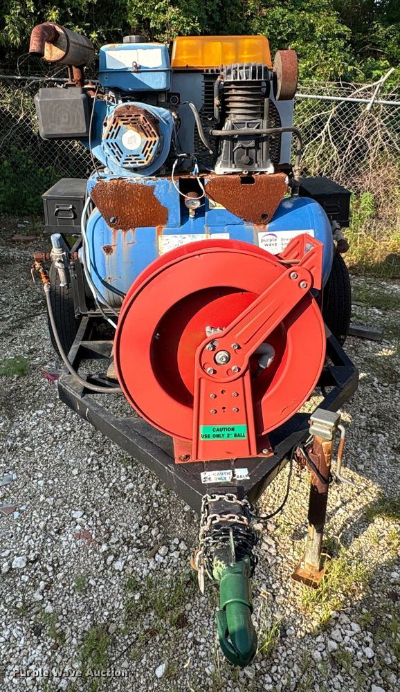 image for item EA7493 Miller Bobcat 225 NT welder