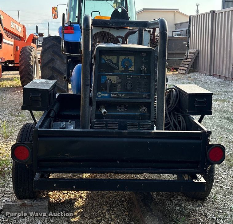 image for item EA7493 Miller Bobcat 225 NT welder