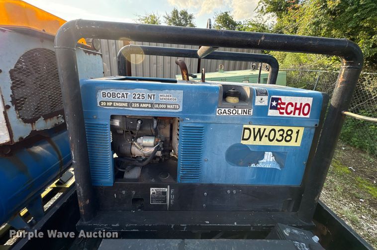 image for item EA7493 Miller Bobcat 225 NT welder