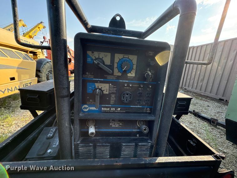 image for item EA7493 Miller Bobcat 225 NT welder