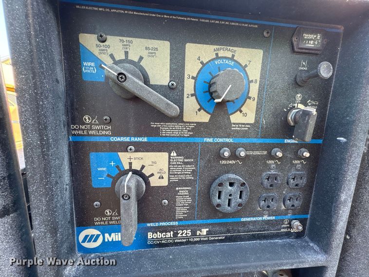 image for item EA7493 Miller Bobcat 225 NT welder