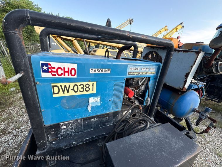 image for item EA7493 Miller Bobcat 225 NT welder