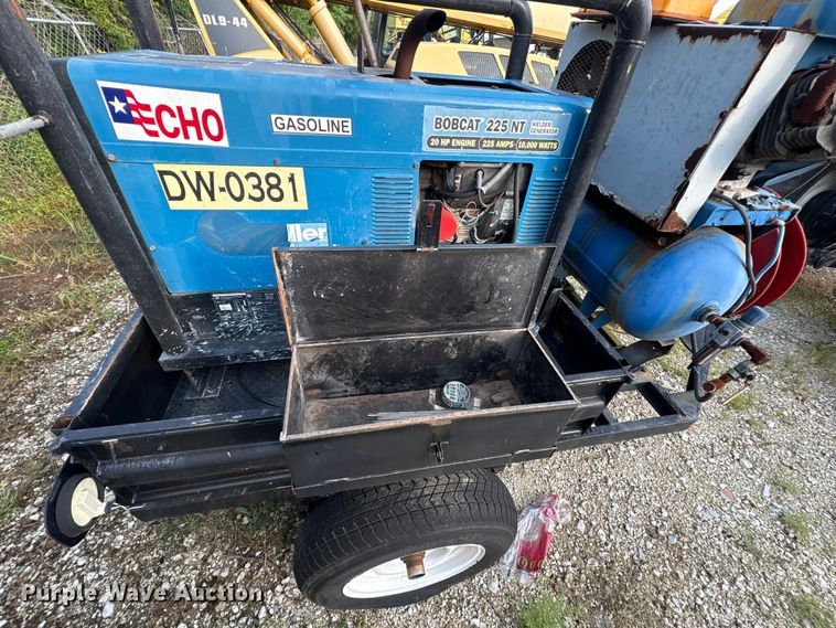 image for item EA7493 Miller Bobcat 225 NT welder
