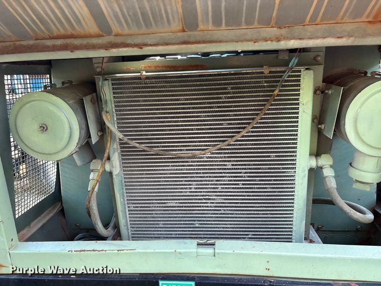 image for item EA7494 Sullair 185DPQ-JDD air compressor