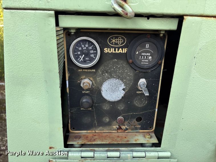 image for item EA7494 Sullair 185DPQ-JDD air compressor