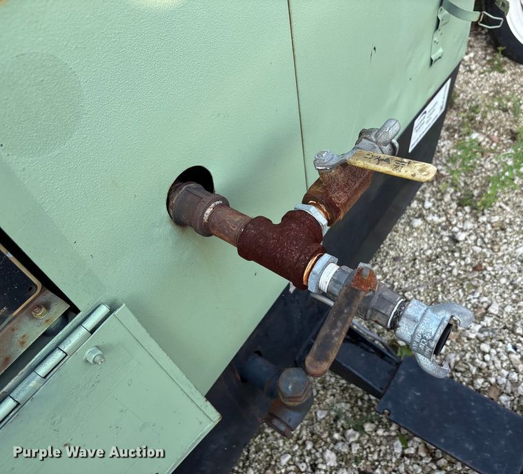 image for item EA7494 Sullair 185DPQ-JDD air compressor