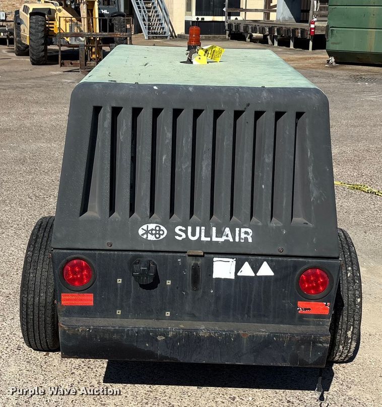 image for item EA7497 Sullair 185DPQ JD2 air compressor