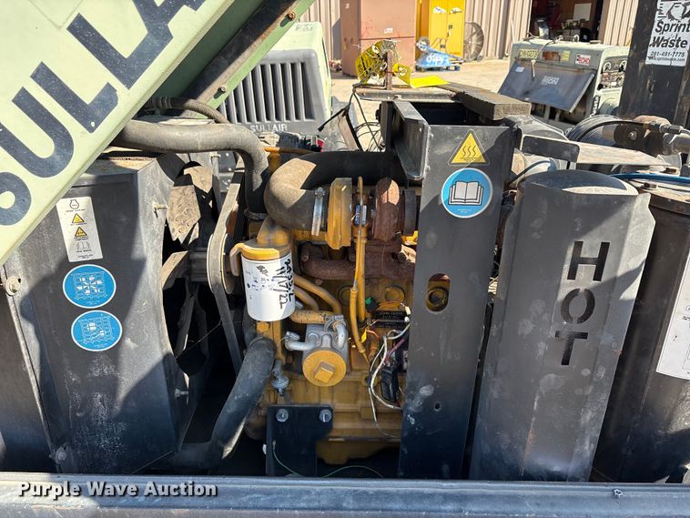 image for item EA7497 Sullair 185DPQ JD2 air compressor