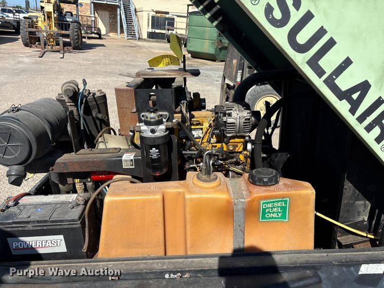 image for item EA7498 Sullair 185 air compressor