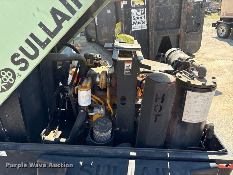 image for item EA7498 Sullair 185 air compressor