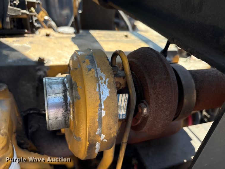 image for item EA7498 Sullair 185 air compressor