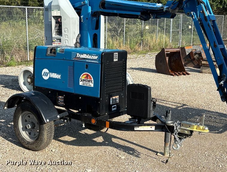 image for item EA7499 2020 Miller Trailblazer 325 welder/generator