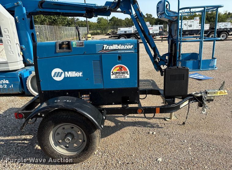 image for item EA7499 2020 Miller Trailblazer 325 welder/generator
