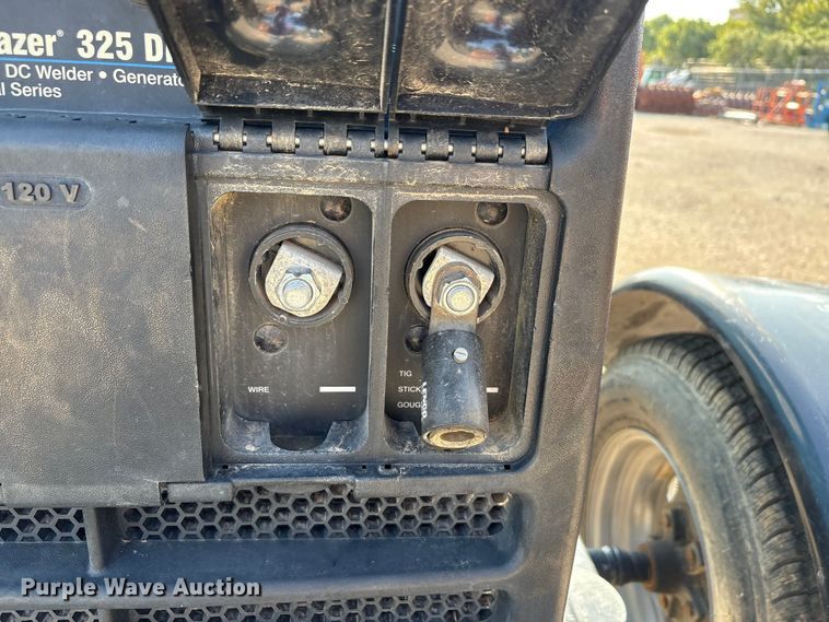 image for item EA7499 2020 Miller Trailblazer 325 welder/generator