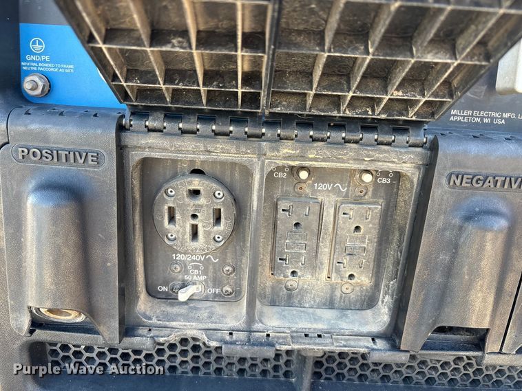 image for item EA7499 2020 Miller Trailblazer 325 welder/generator